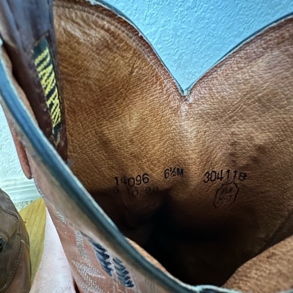 Vintage Dan Post Embroidered Cowboy Boots size 6 1/2 - Picture 10 of 11